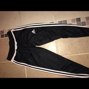 Addidas Capri ankle zip pants